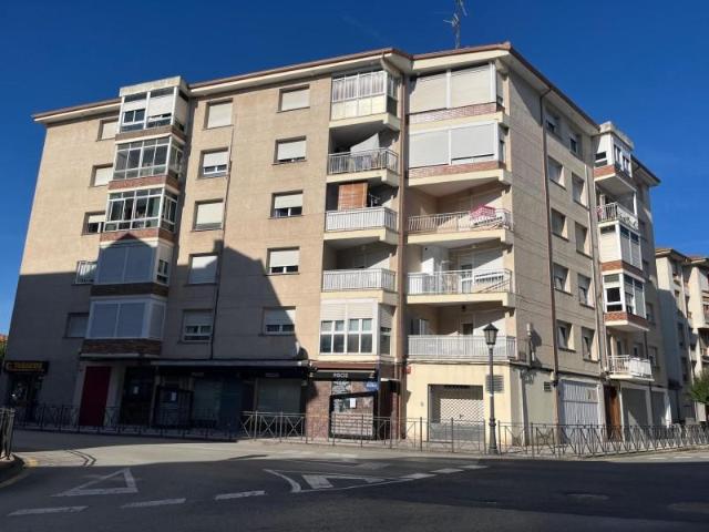 Piso en alquiler en Colindres, Centro