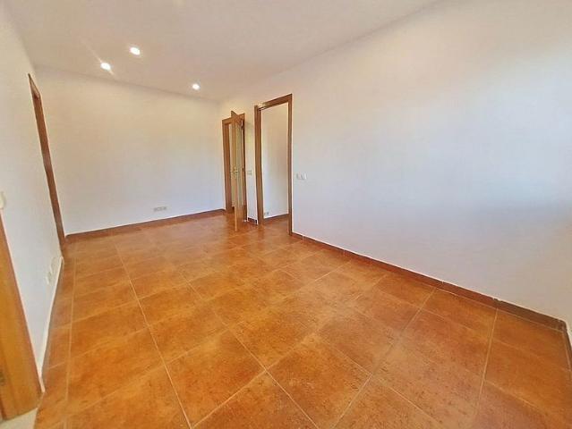 Piso en alquiler en Cornellà de Llobregat, de 56 m² 2 habitaciones por 1.185