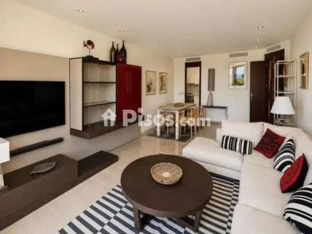 Piso en alquiler en Cort