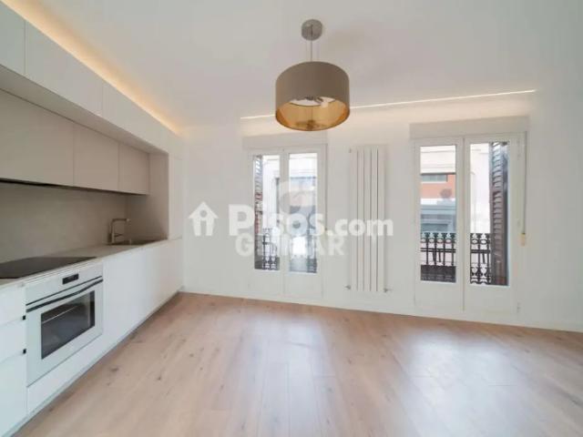Piso en alquiler en Cortes