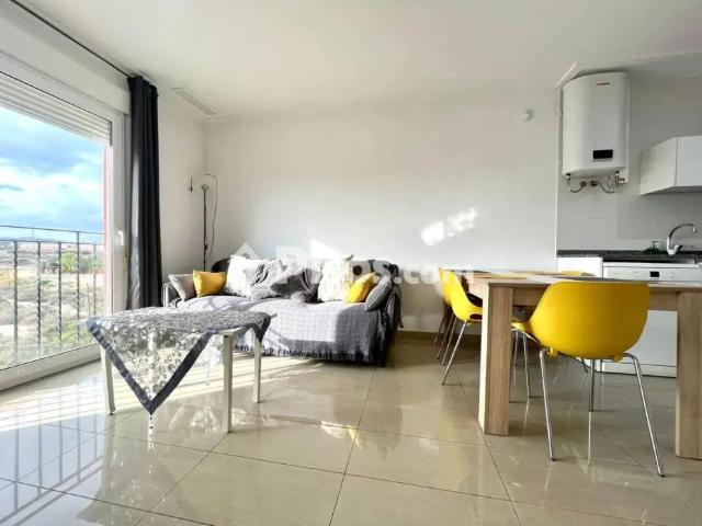 Piso en alquiler en Cortes Valencianas