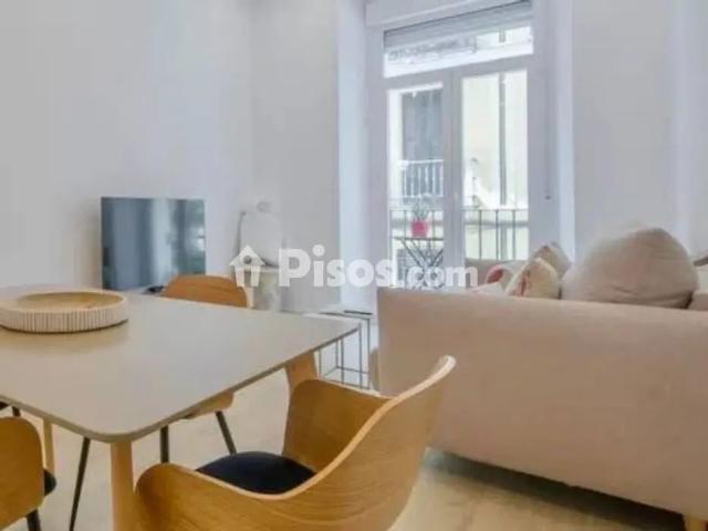 Piso en alquiler en Cortes Huertas