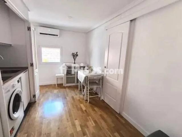 Piso en alquiler en Cortes Huertas