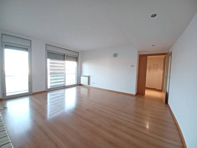 Piso en Alquiler en Eixample Sud – Migdia