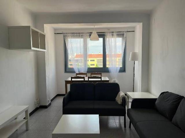Piso en Alquiler en Eixample Sud – Migdia