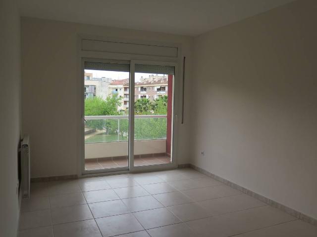 Piso en Alquiler en Eixample Sud – Migdia