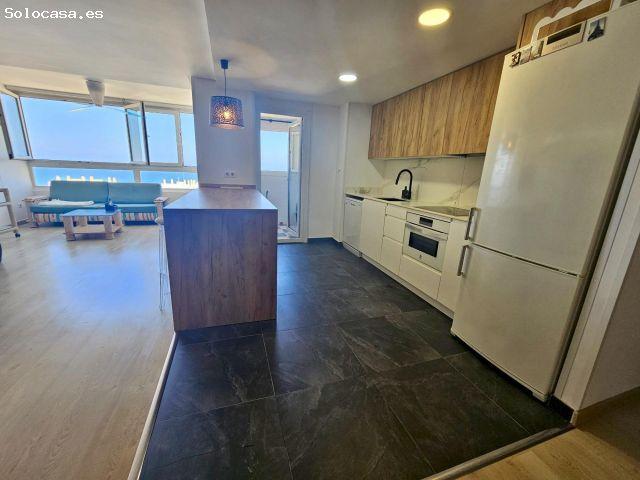 Piso en alquiler en El Campello con piscina, urbanización privada, a 100 m de la playa Muchavista