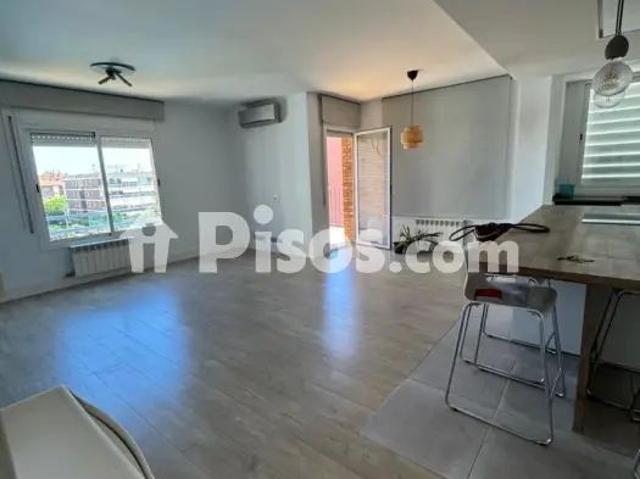 Piso en alquiler en El Castell Poble Vell
