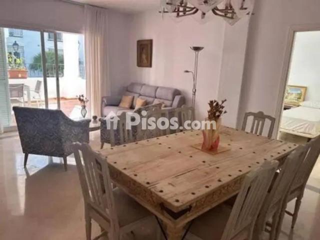 Piso en alquiler en El Paraíso Atalaya Benamara
