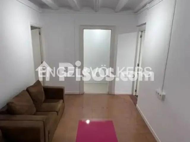 Piso en alquiler en El Raval