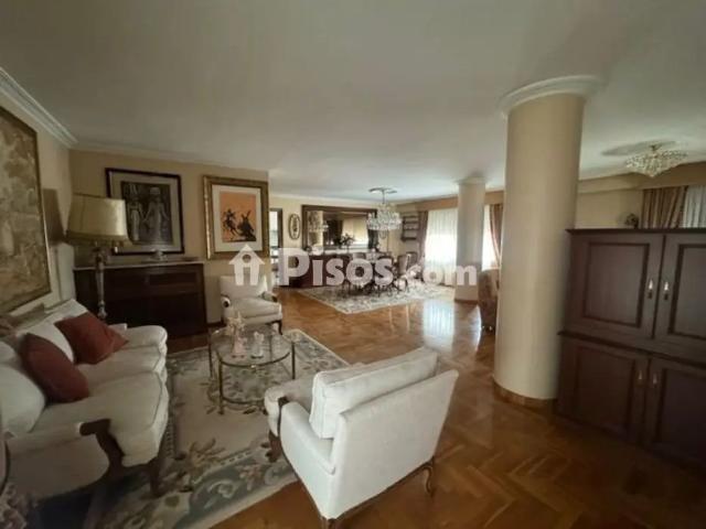 Piso en alquiler en Ensanche