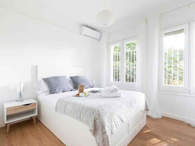 Piso en alquiler en Esplugues de Llobregat, de 66 m² 2 habitaciones por 1.936