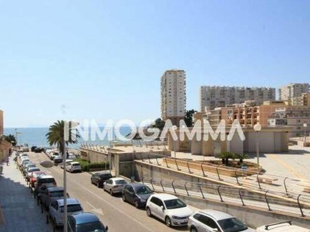 Piso en Alquiler en Faro Playa Faro