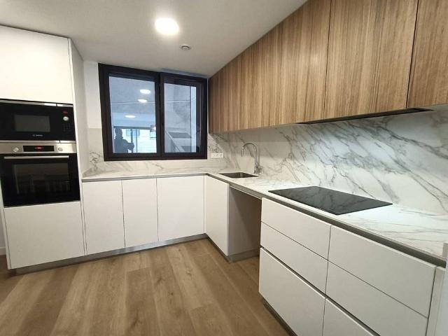 Piso en alquiler en Girona, de 80 m² 2 habitaciones por 1.300