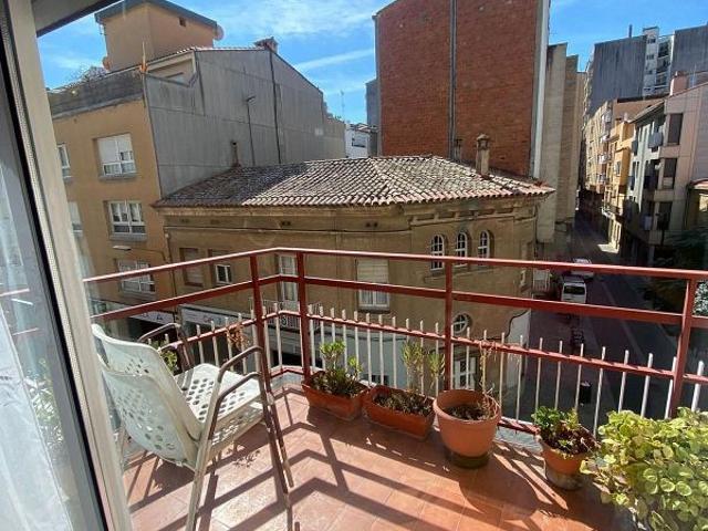 Piso en alquiler en Girona, de 80 m² 4 habitaciones por 1.300