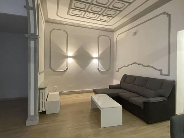 Piso en alquiler en Girona, de 154 m² 4 habitaciones por 1.578