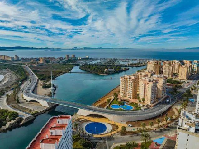 Piso en alquiler en Gran Vía de La Manga, 10