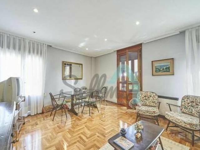 Piso en alquiler en Grado de 96 m2