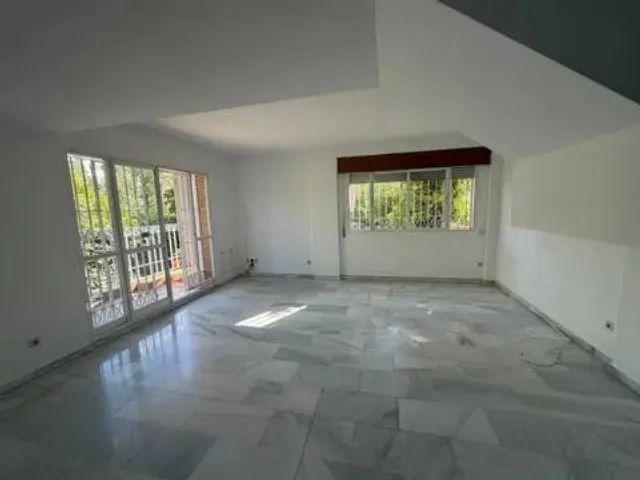 Piso en alquiler en Heliópolis