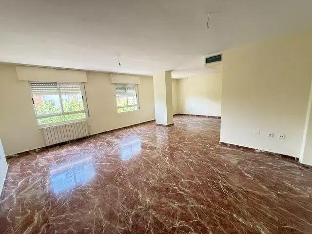 Piso en alquiler en Juan Carlos I