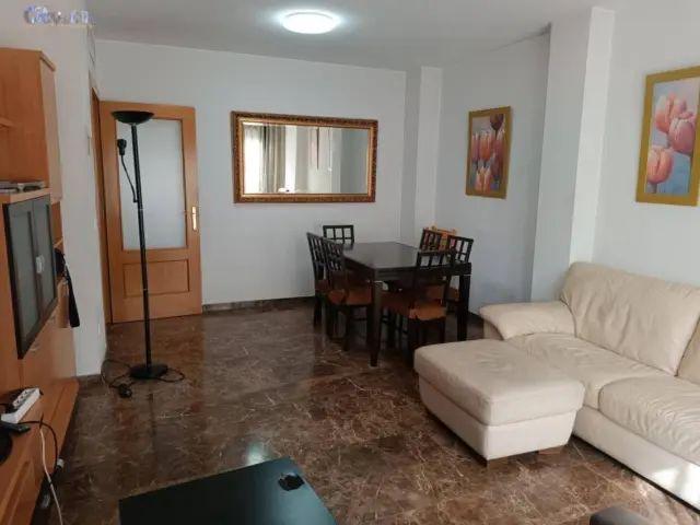 Piso en alquiler en Juan Carlos I