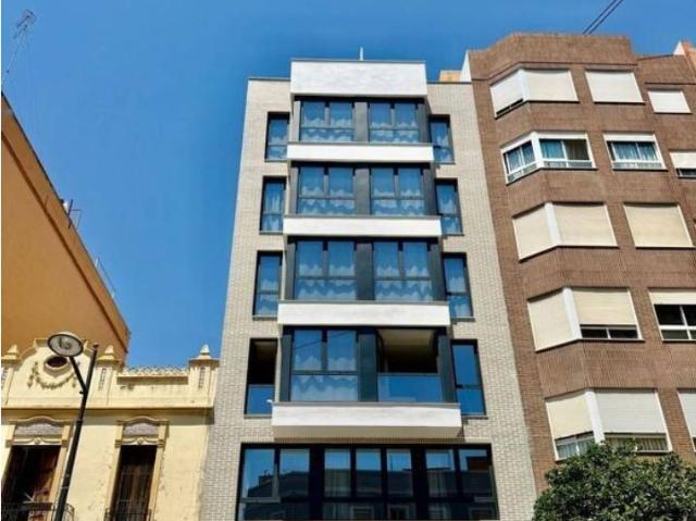 Piso en alquiler en Jaume Roig 46020