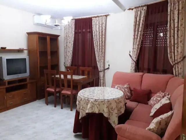Piso en alquiler en Lucena