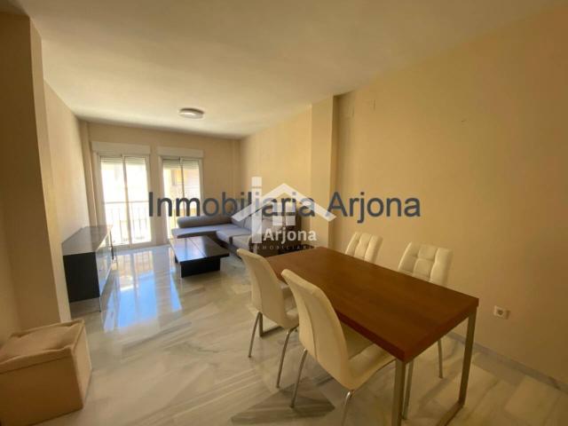 Piso en alquiler en Lucena