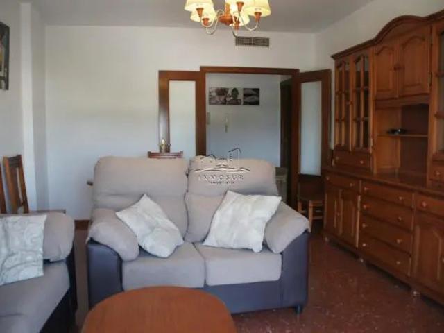 Piso en alquiler en Lucena