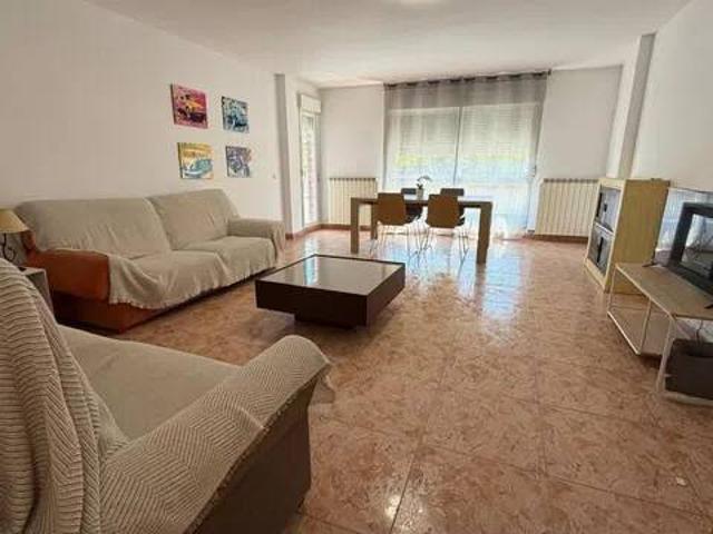 Piso en Alquiler en La Almunia de Doña Godina