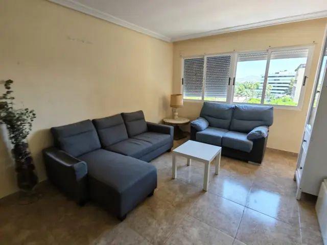 Piso en alquiler en La Fama