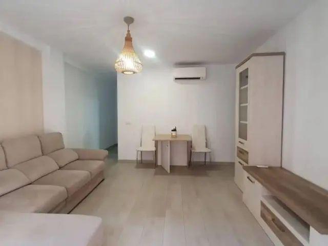 Piso en alquiler en La Trinidad Mármoles Perchel Norte