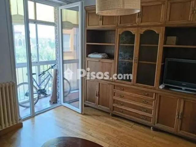 Piso en alquiler en Las Ventas