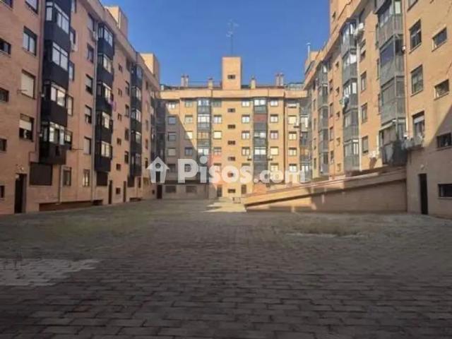 Piso en alquiler en Las Delicias