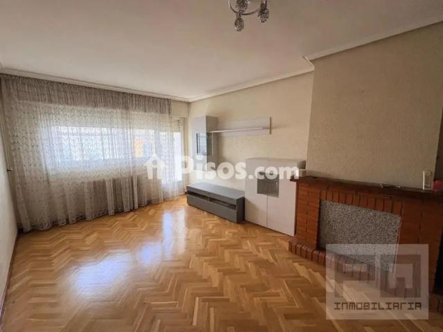 Piso en alquiler en Las Navas del Marqués