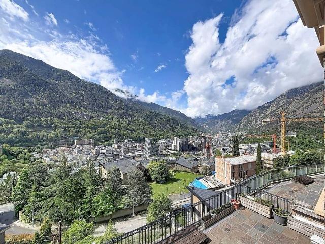 Piso en alquiler en Les Escaldes, de 115 m² 3 habitaciones por 2.300