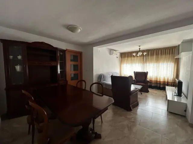 Piso en alquiler en Levante
