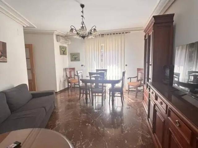 Piso en Alquiler en Linares