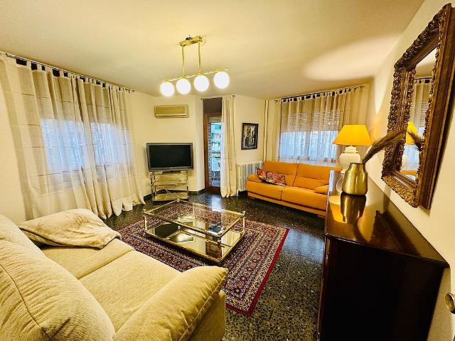 Piso en alquiler en Lleida, de 125 m² 3 habitaciones por 840