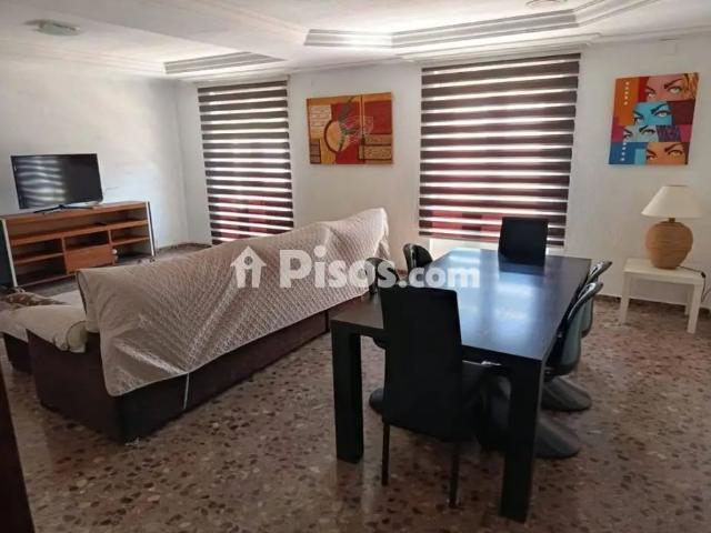 Piso en alquiler en Llombo