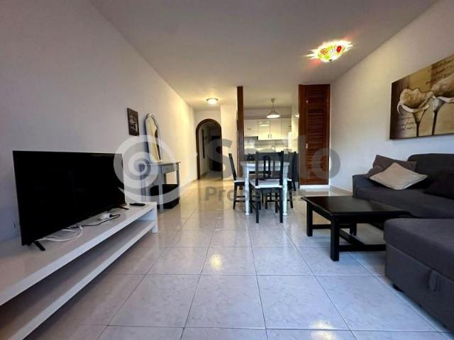 Piso en alquiler en Los Cristianos, Calle Juan XXIII, 38650