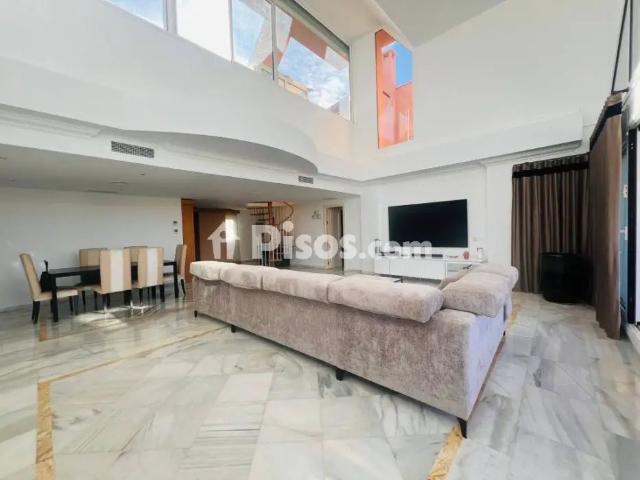 Piso en alquiler en los Naranjos Las Brisas