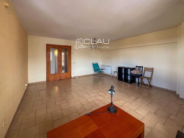 Piso en alquiler en Puigcerdà, de 84 m² 3 habitaciones por 927