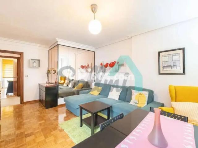 Piso en alquiler en Pumarín Teatinos
