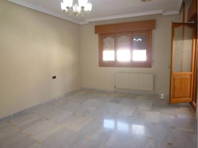 Piso en Alquiler en Padul