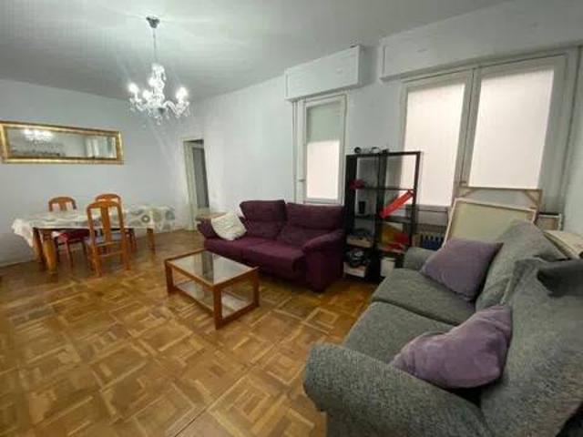 Piso en Alquiler en Pamplona Iruña