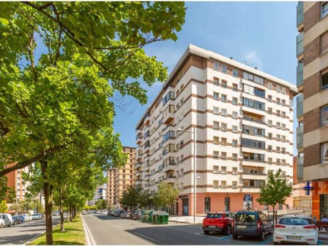 Piso en Alquiler en Pamplona Iruña