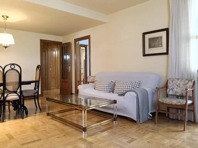 Piso en Alquiler en Pamplona Iruña
