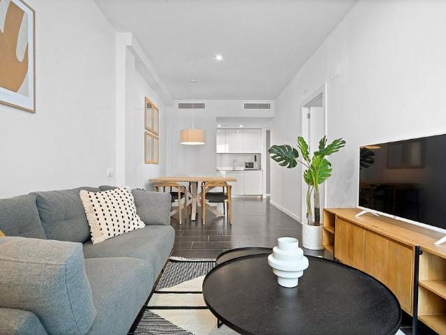 Piso en alquiler en pasaje D'olivé i Maristany, Barcelona, de 60 m² 1 habitación por 2.400