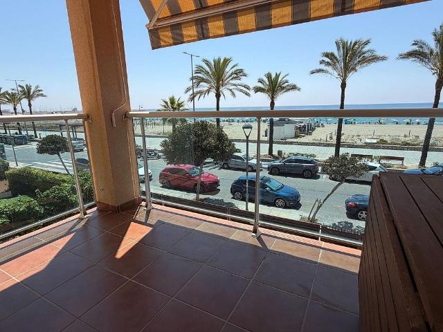 Piso en alquiler en paseo Marítim Sant Joan de Déu, Calafell, de 68 m² 3 habitaciones por 2.500